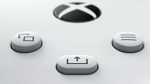 Xbox 无线控制器共享按键的特写镜头。