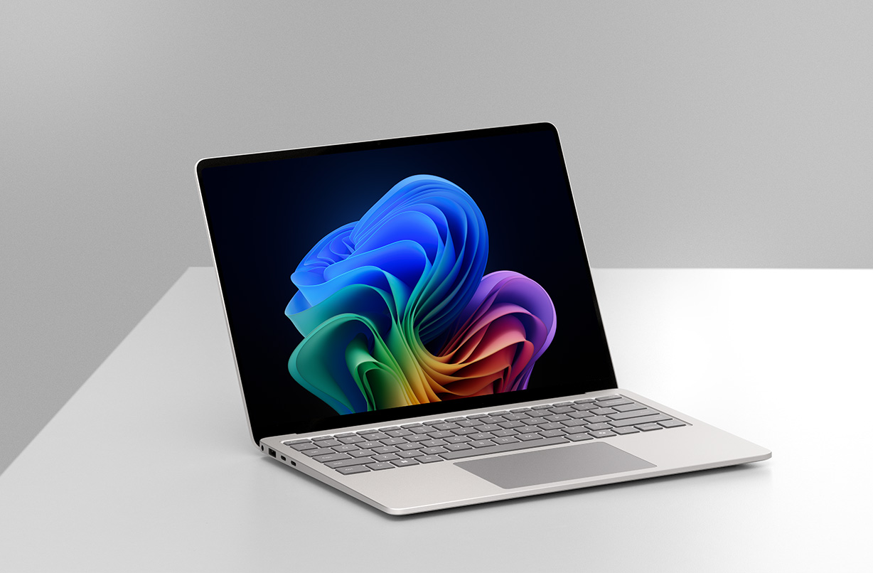Surface Laptop 商用版,Windows 11 AI PC亮铂金产品展开图