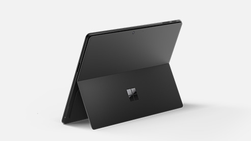 展示 Surface Pro 商用版的内置一体式支架的后部视图